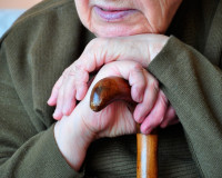 Смоленскую пенсионерку обокрали под предлогом проверки электросчётчика