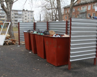 В Смоленской области привели в порядок мусорные контейнеры