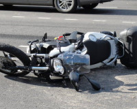 В Смоленской области пешеход попал под мотоцикл и сбежал с места ДТП