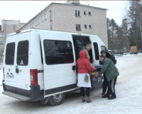 Смоленские таможенники передали гуманитарную помощь жителя Ярцевского интерната для престарелых