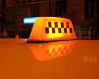 Смоленский таксист сбил на пешеходе девушку