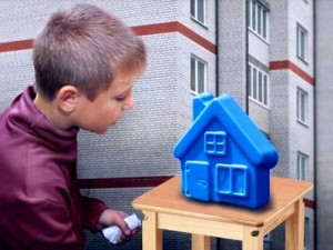Сироте из Смоленской области дали квартиру, непригодную для жилья