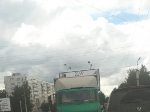 В Смоленске задержали неадекватного водителя грузового автомобиля (видео)