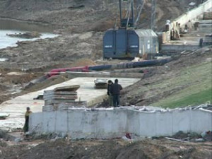 Расследования по фактам нарушений при строительстве Смоленской набережной продолжаются
