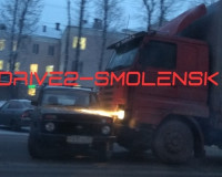 В областном центре "поцеловлись" Нива и грузовой автомобиль