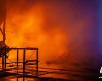 Под Смоленском на деревообрабатывающем производстве произошёл крупный пожар