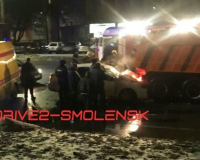 Автомобилиста зажало в салоне авто после аварии на проспекте Гагарина в Смоленске