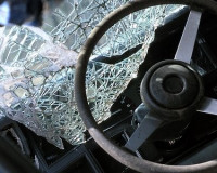 При столкновении КамАЗа с легковушкой пострадали четыре человека