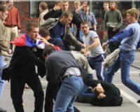 Работники ночного клуба избили буйных посетителей