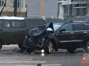 Видео: Момент столкновения автомобилей на проспекте Гагарина зафиксировал видеорегистратор