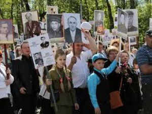 В колонну «Бессмертного полка» встало 25 тысяч смолян