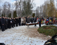 Сергея Гудилина похоронили на Братском кладбище
