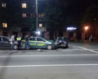 В Смоленске на улице Кирова столкнулись два «ВАЗа» и такси