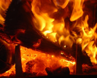По вине жителя Рудни загорелись три гаража