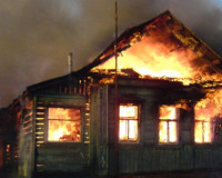 В Вязьме сгорели два дома