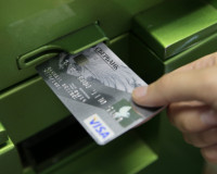 Сбербанк предупреждает владельцев карт об информационной атаке