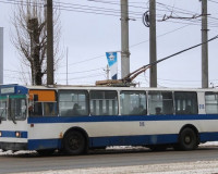 Полуторагодовалого малыша зажало дверьми троллейбуса в Смоленске