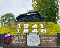 В Смоленске завершили благоустройство территории возле мемориала Танк Т-34 (фото)
