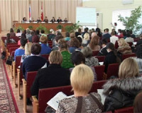 В Смоленске обсудили, как уберечь детей от жестокого обращения в семьях