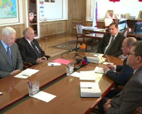 Губернатор Алексей Островский провел совещание, посвященное теме переселения из ветхого жилья