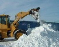 Уборка снега в Смоленске идет полным ходом