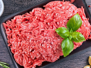 Компания «Диев» за мясо неизвестного происхождения в продуктах получила штраф