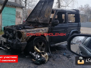 В Смоленском районе полностью сгорел Mercedes