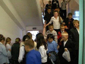 Из здания школы эвакуировали детей