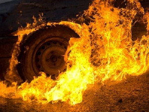 Ночью в Смоленске сгорели два автомобиля