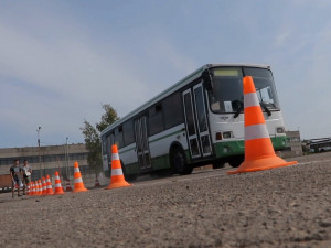 Видео: В областном центре состоялся конкурс для водителей автобусов