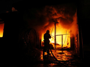 В Смоленской области сгорел ангар