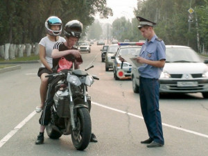 Смоленские мотоциклисты злостно нарушают ПДД