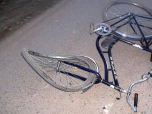 Водитель сбил велосипедиста и скрылся с места аварии