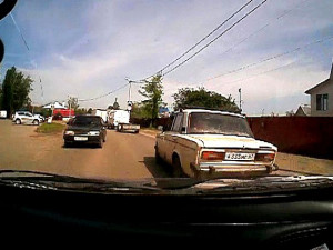 Угонщики отечественной «легковушки» устроили гонки с полицией в Сафоново