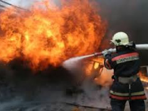 В Смоленске огнеборцы тушили пожар на Мало-Краснофлотской