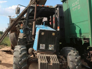 В Смоленской области трактор попал под поезд