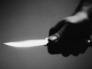В Дорогобуже женщина порезала своего сожителя ножом