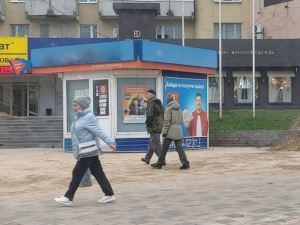 На улице Николаева демонтируют ларек