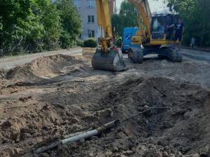 Рабочие в ходе ремонта дороги на улице Николаева повредили высоковольтную линию