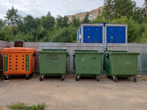 В Заднепровском районе появились контейнеры для раздельного сбора пластика