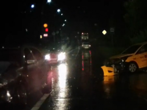 В Сети опубликовали видео жуткого ДТП с такси