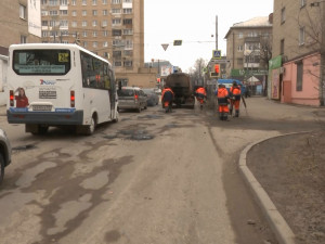 В Смоленске при улучшении погодных условий увеличат масштаб ямочный ремонтов