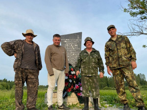 Под Смоленском привели в порядок памятника партизану Володе Куриленко