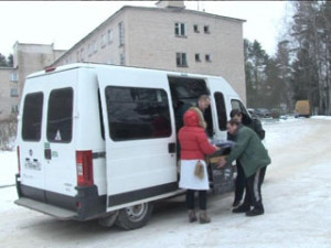 Смоленские таможенники передали гуманитарную помощь жителя Ярцевского интерната для престарелых