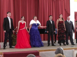 Оперная студия Ирины Нециной отметила свой юбилей на сцене смоленской филармонии