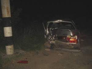 В Смоленской области пьяная полицейская протаранила столб, пассажир-следователь погибла