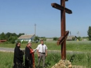 В Рославле освятили четыре поклонных креста