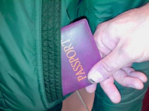 Объектами посягательства ночных грабителей стали паспорт и трудовая книжка