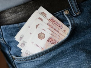 Директор двух вяземских жилконтор положил в свой карман десять миллионов рублей